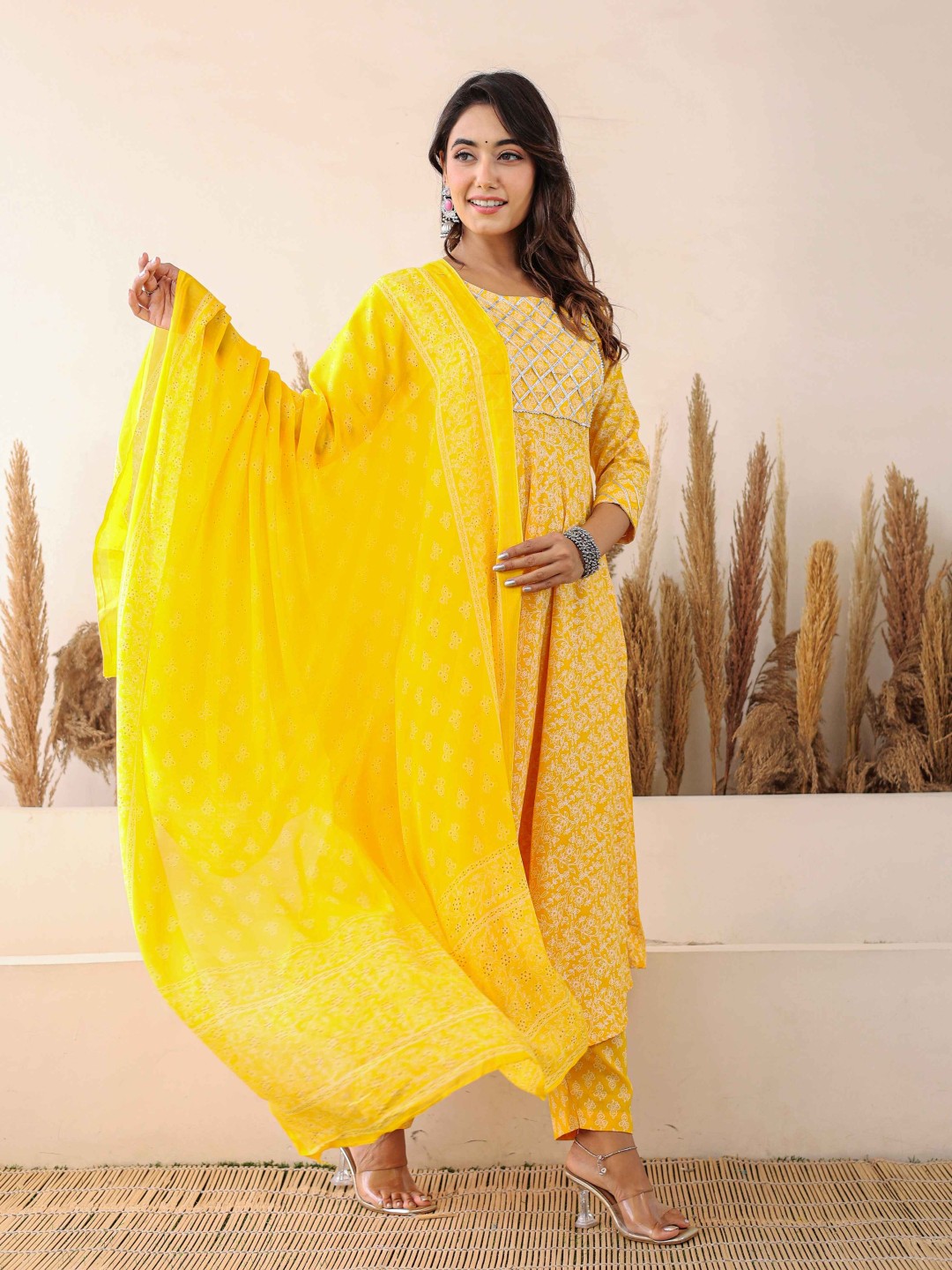 

KETAKI FASHION Floral Printed Gotta Patti Anarkali Kurta With Trousers And Dupatta, Yellow