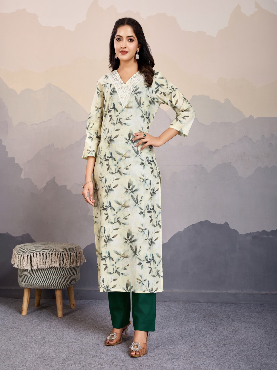 

MOJILAA Floral Printed V Neck Thread Work Pure Cotton Kurta With Trousers, Green