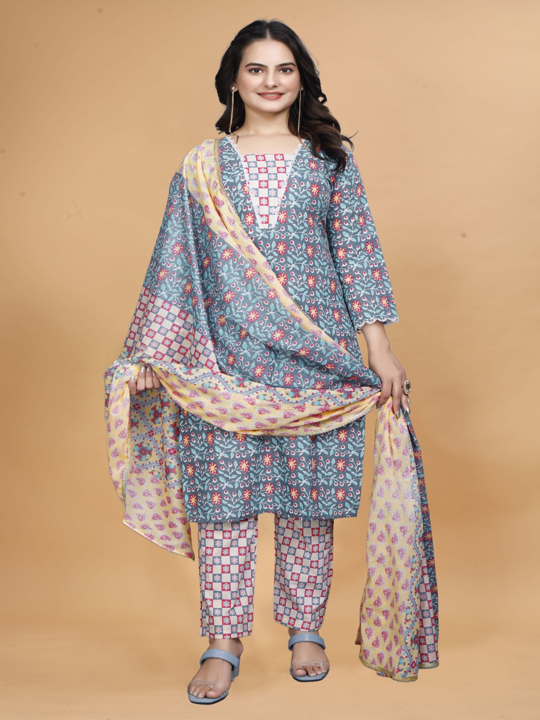 

Rujave Floral Printed V Neck A Line Pure Cotton Kurta With Trousers & Dupatta, Grey