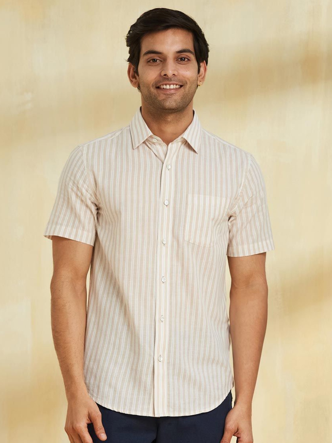 

Fabindia Men Slim Fit Spread Collar Vertical Striped Cotton Casual Shirt, Beige