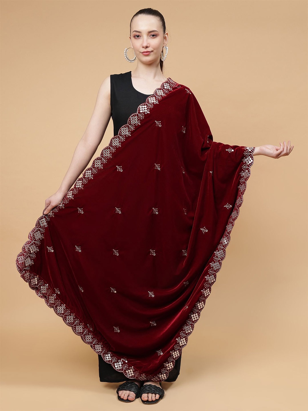 

Moda Chales Floral Embroidered Velvet Dupatta With Mirror Work, Maroon