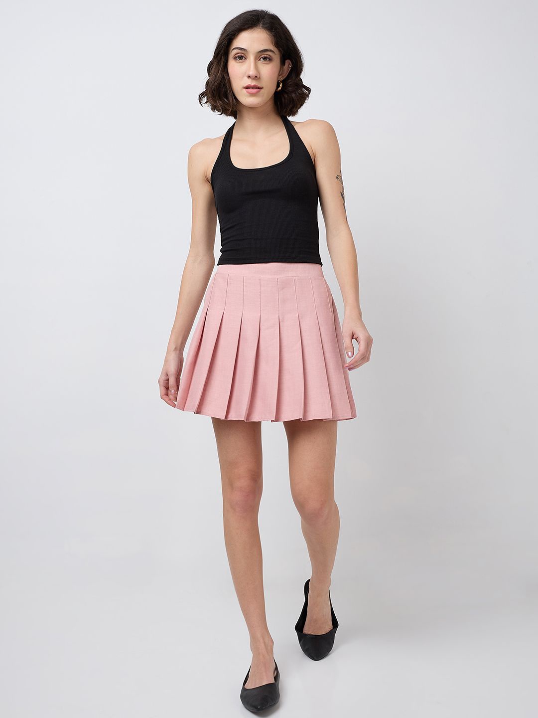 

SZN Solid Shoulder Straps Sleeveless Crop Top, Black
