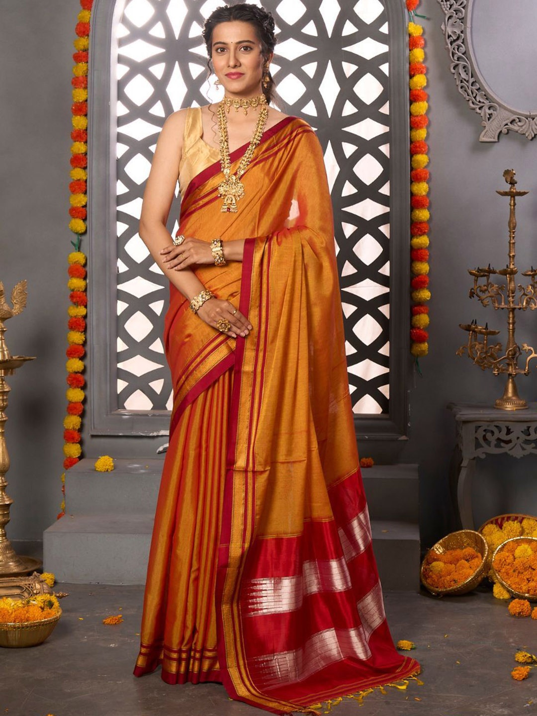 

NITARAA Woven Design Ilkal Saree, Yellow