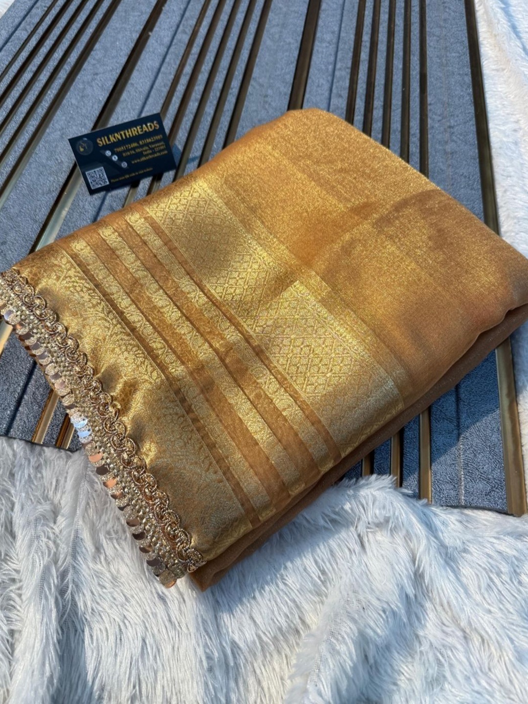 

DIVASTRI Zari Tissue Banarasi Saree, Beige