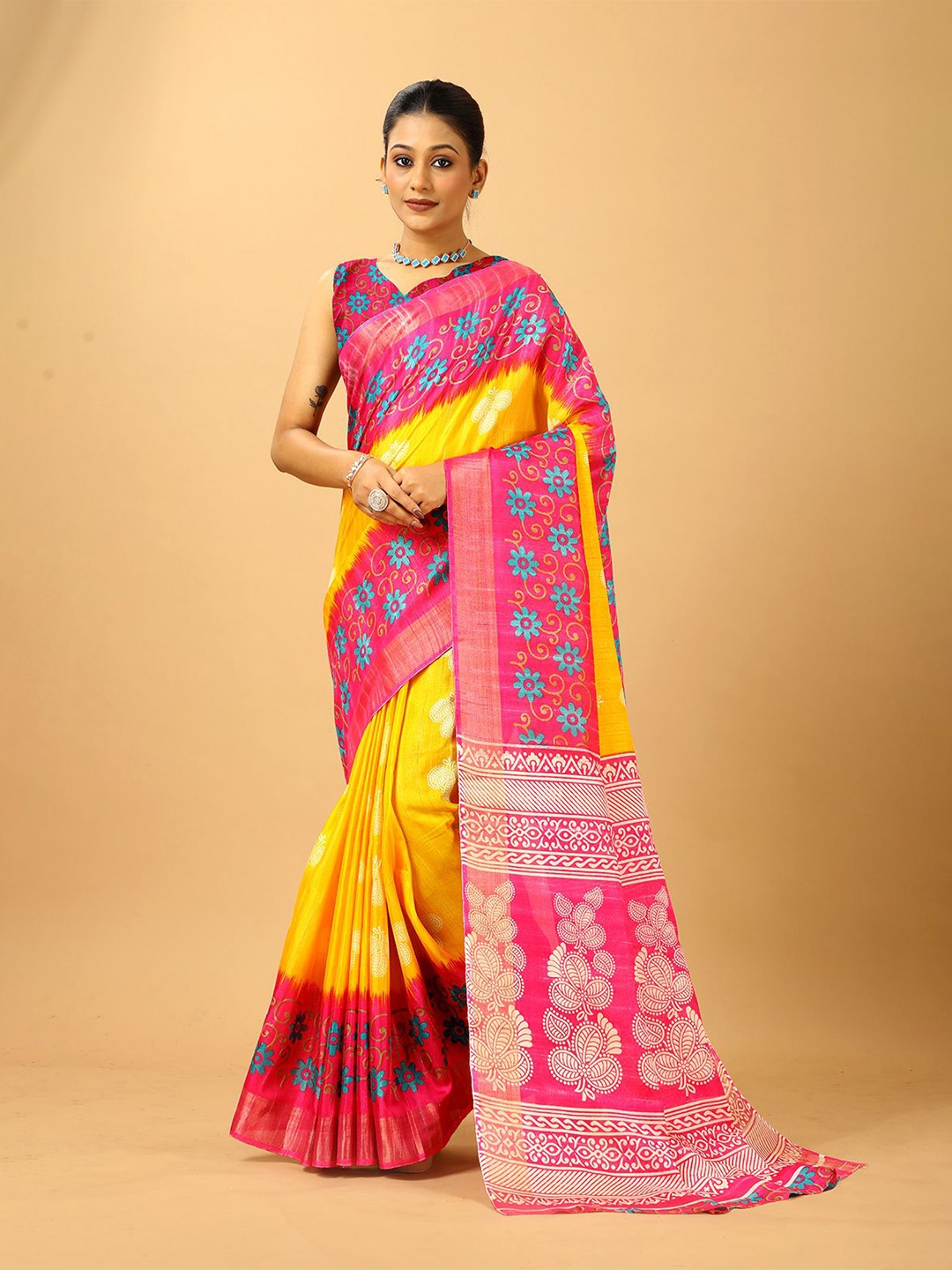 

A.V.M. SILK MILLS Floral Printed Zari Saree, Yellow