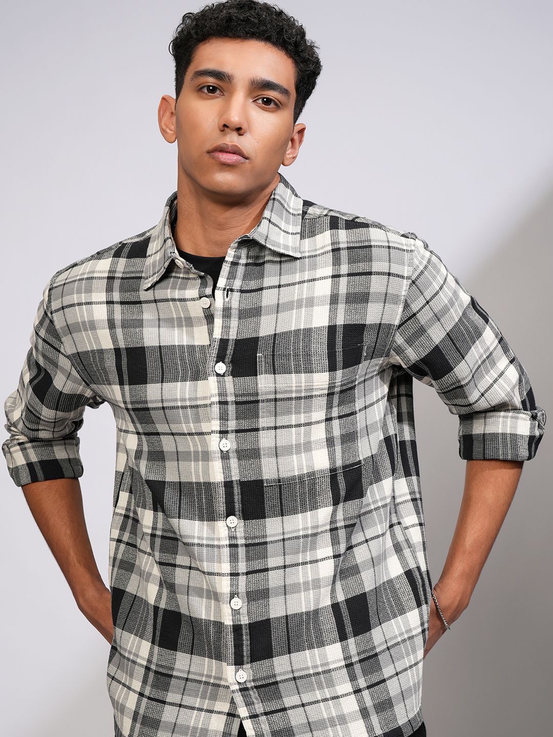 

HIGHLANDER Men Waffle Dobby Textured Checked Oversized shirt, White