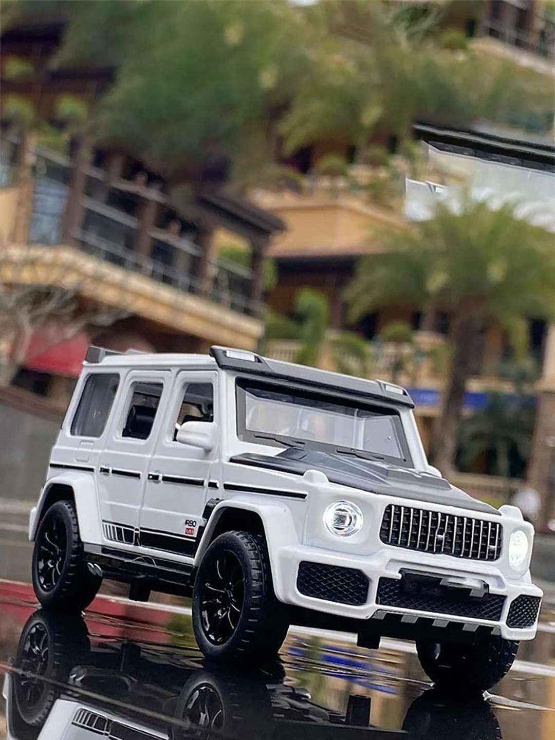 

DEUSON ECOM 1.32 G Wagon Pull Back Toy Car, White