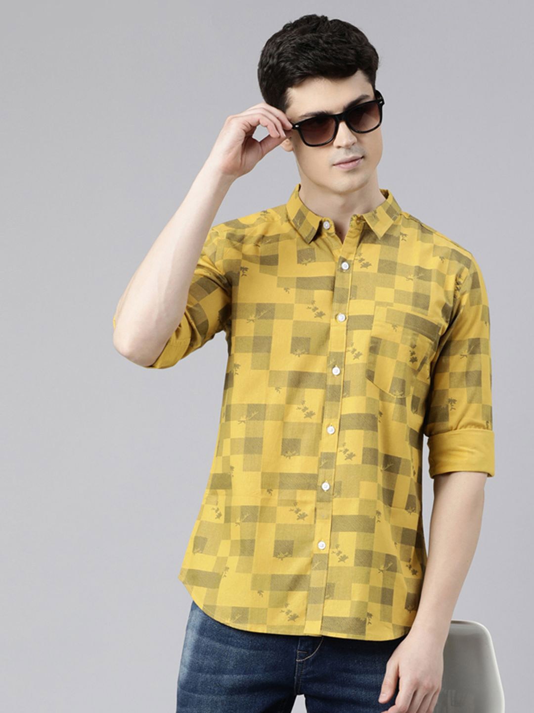 

Metronaut Men Spread Collar Checked Cotton Casual Shirt, Yellow