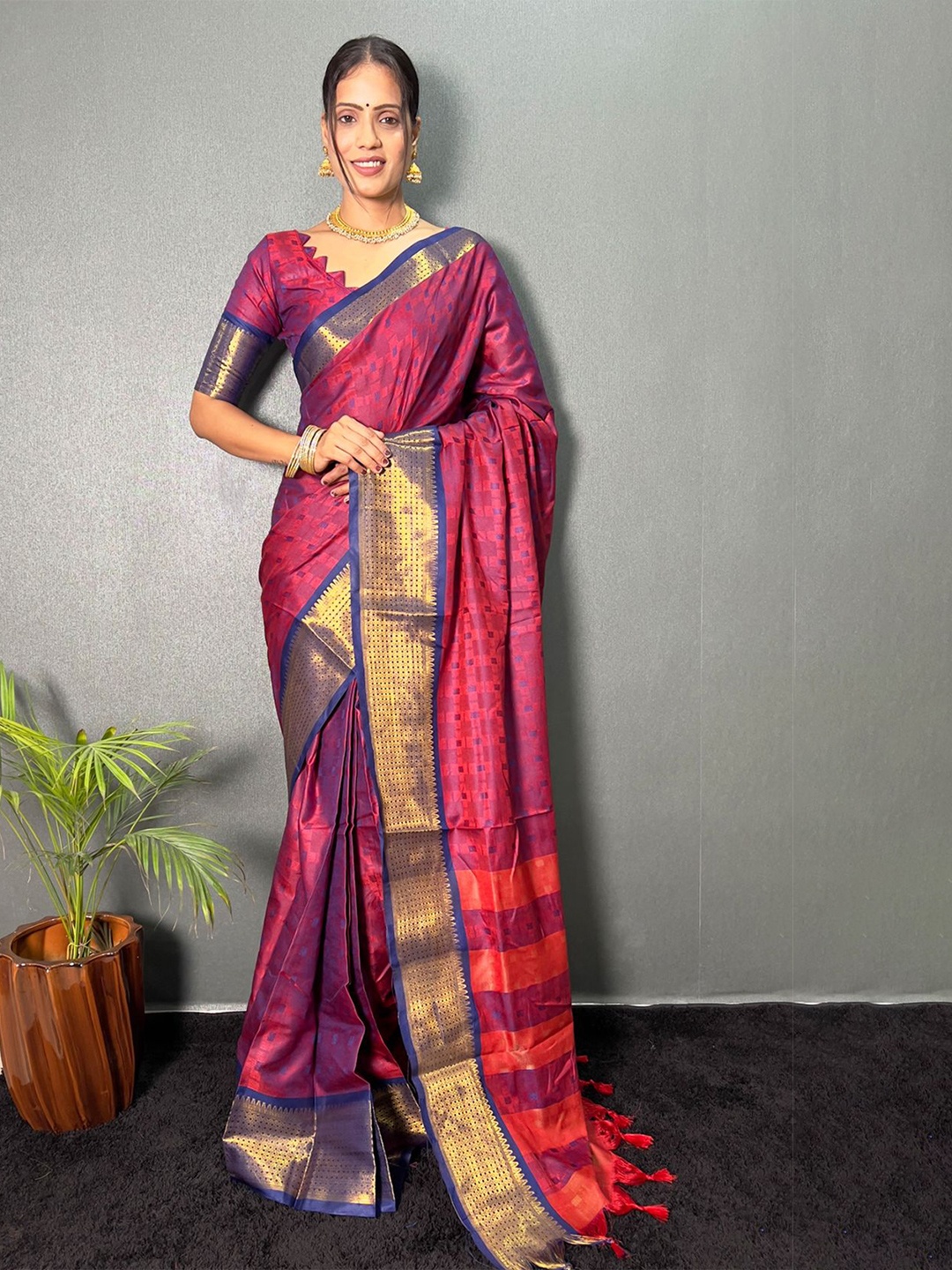 

DIVASTRI Woven Design Zari Ready to Wear Mysore Silk Saree, Purple