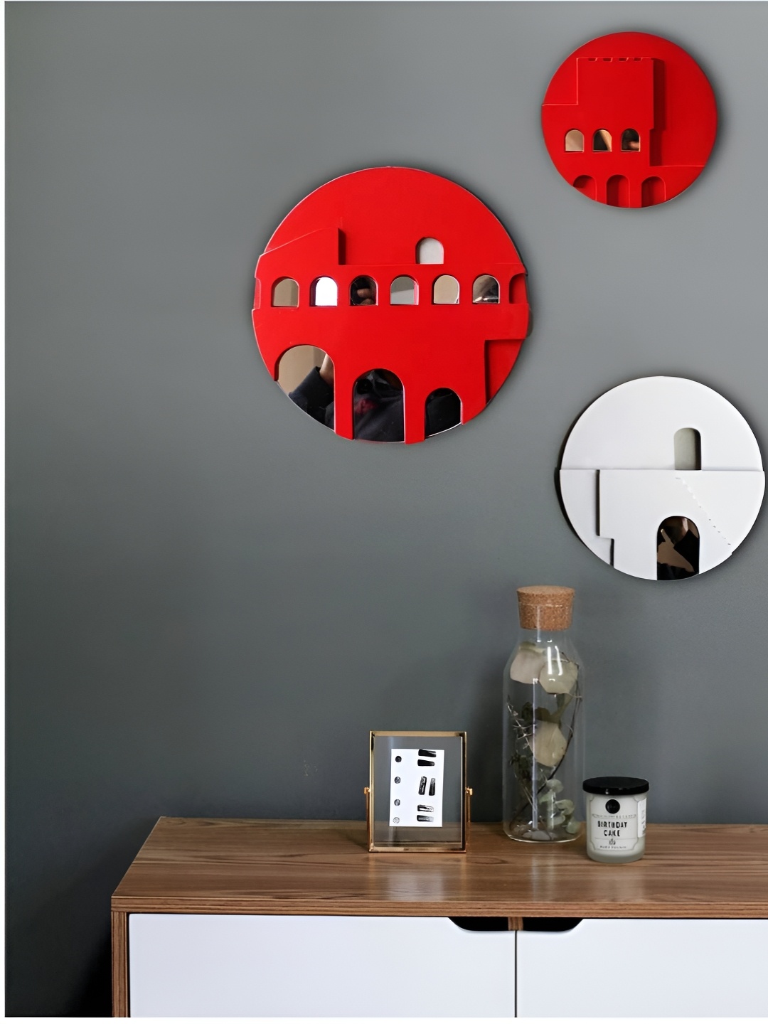 

VAH Kya Bat Hai !! 3Pcs Black & White Wooden Round Wall Stickers, Red