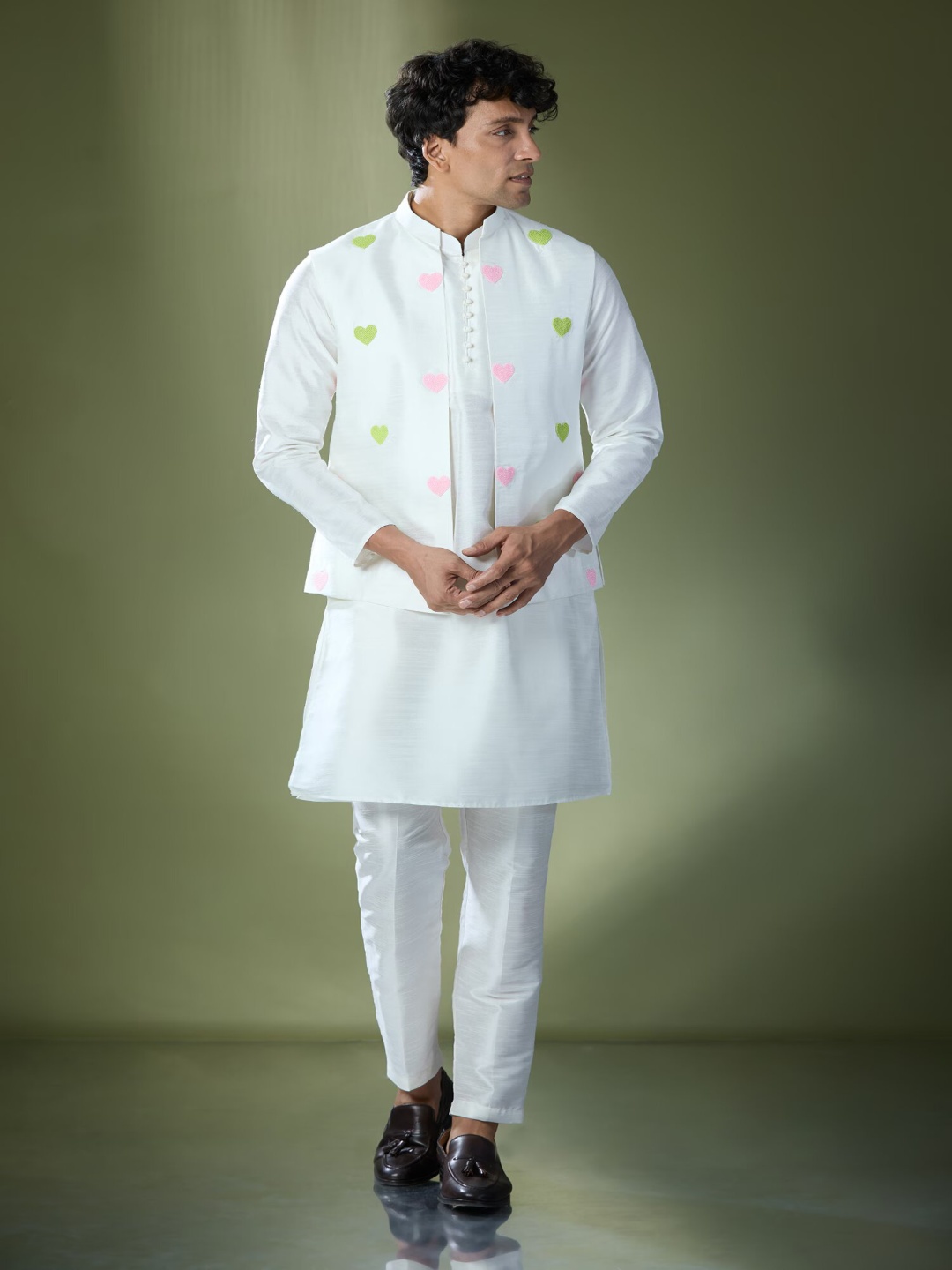 

RNG Safawala Men Mandarin Collar Dupion Silk Straight Kurta With Trousers And Nehru Jacket, White