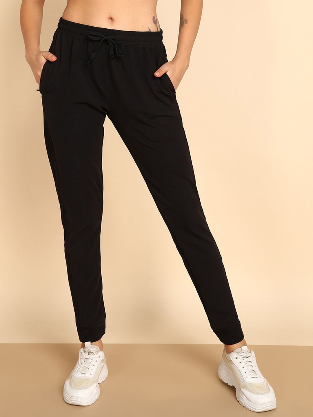 

NEXSTEP Women Slim Fit Mid Rise Joggers, Black
