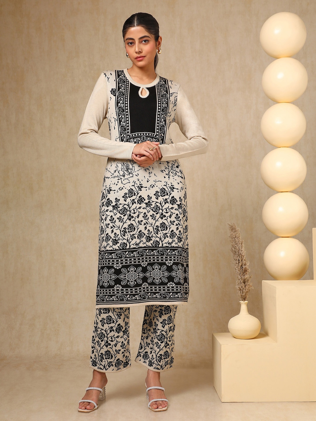 

Soch Off White Floral Woven Design Keyhole Neck Acrylic Straight Kurta With Trouser