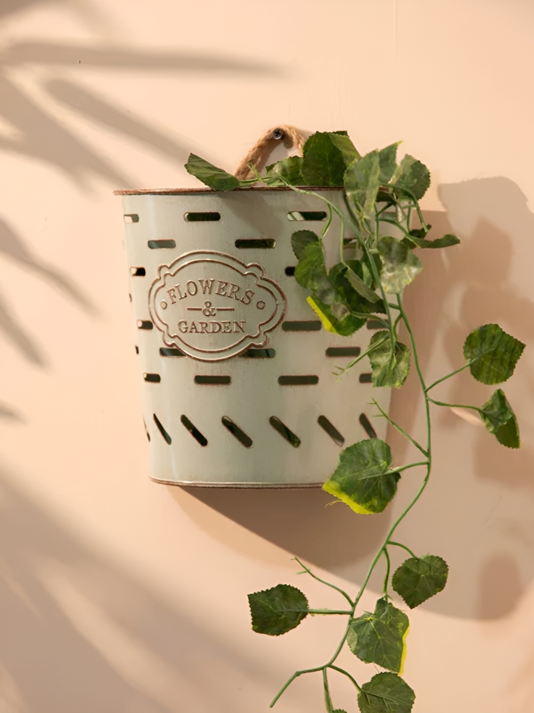 

THEDECORKART Grey Metal Wall Hanging Planter