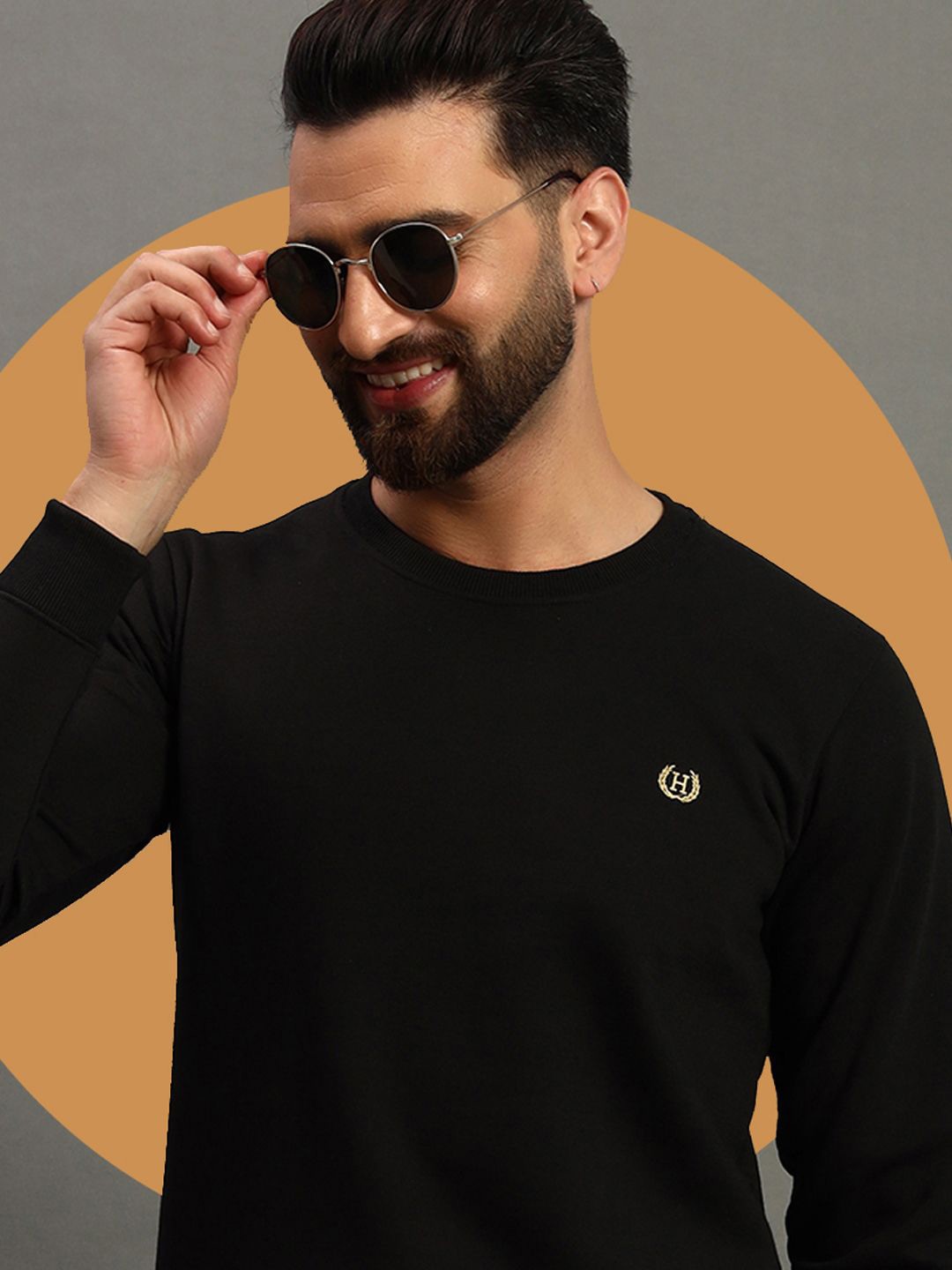 

HUSHBUCKS Men Round Neck Sweatshirt, Black