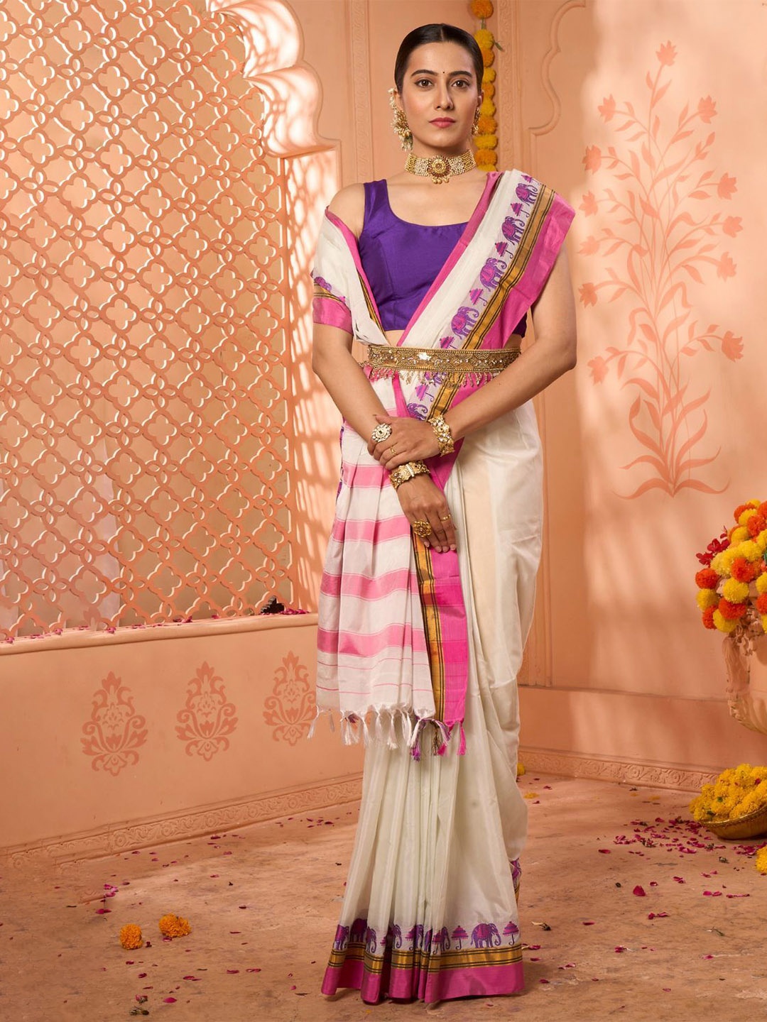 

NITARAA Woven Design Ilkal Saree, White