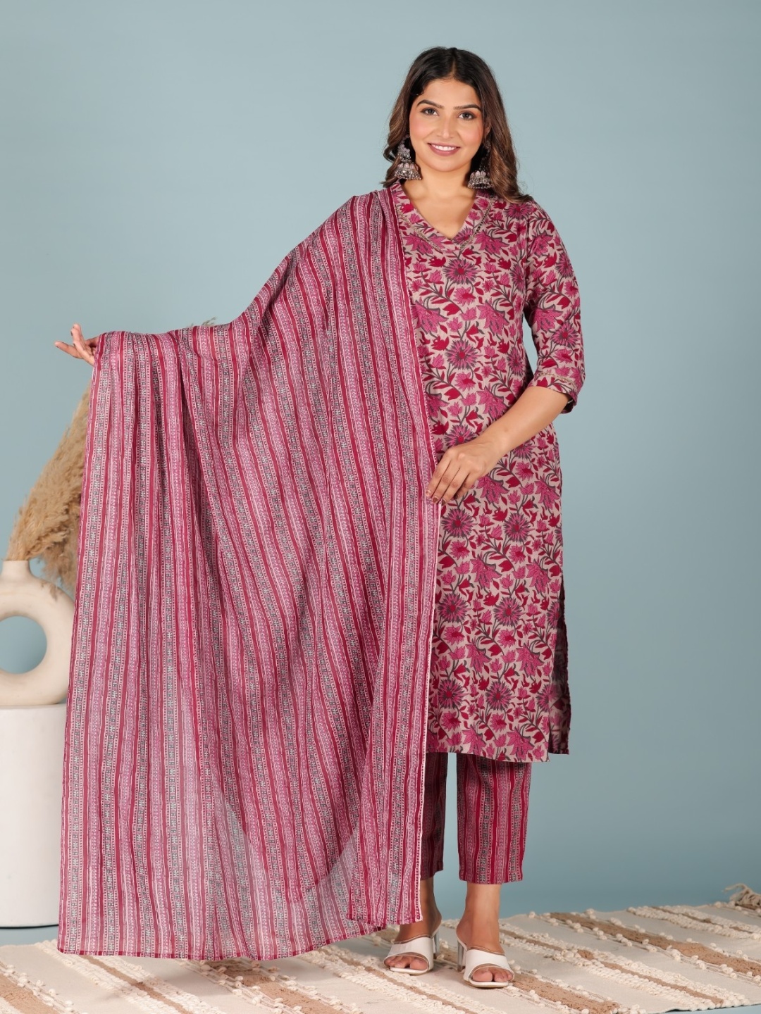 

Aramya Floral Printed V-Neck Linen Straight Kurta with Trousers & Dupatta, Pink