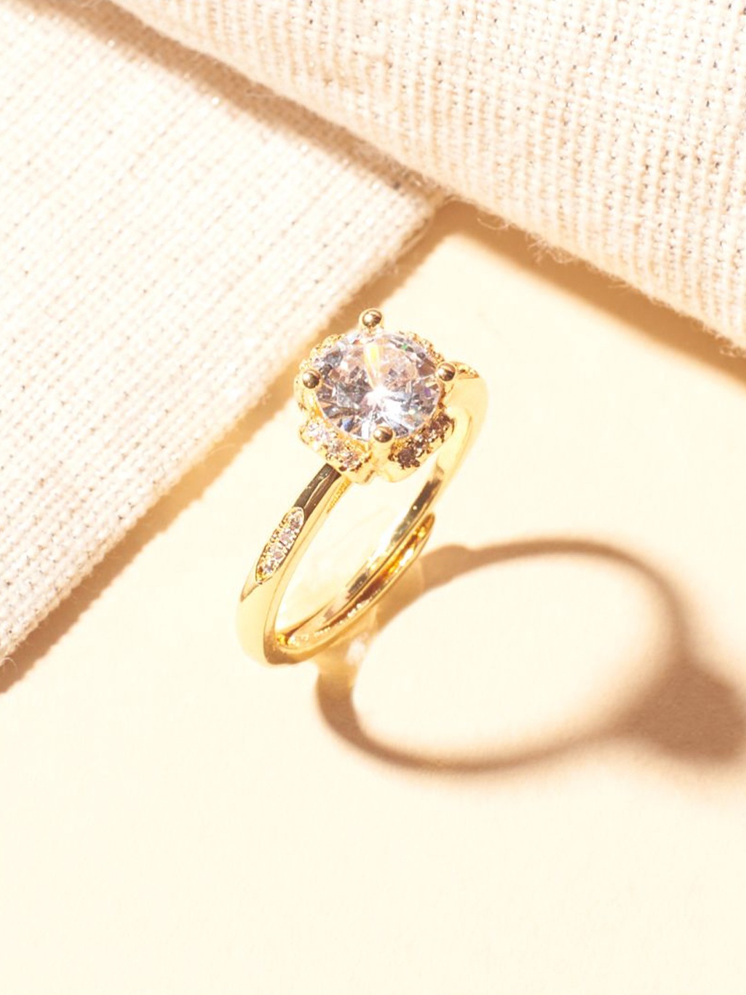 

SALTY Classic Golden Promise Finger Ring, Gold