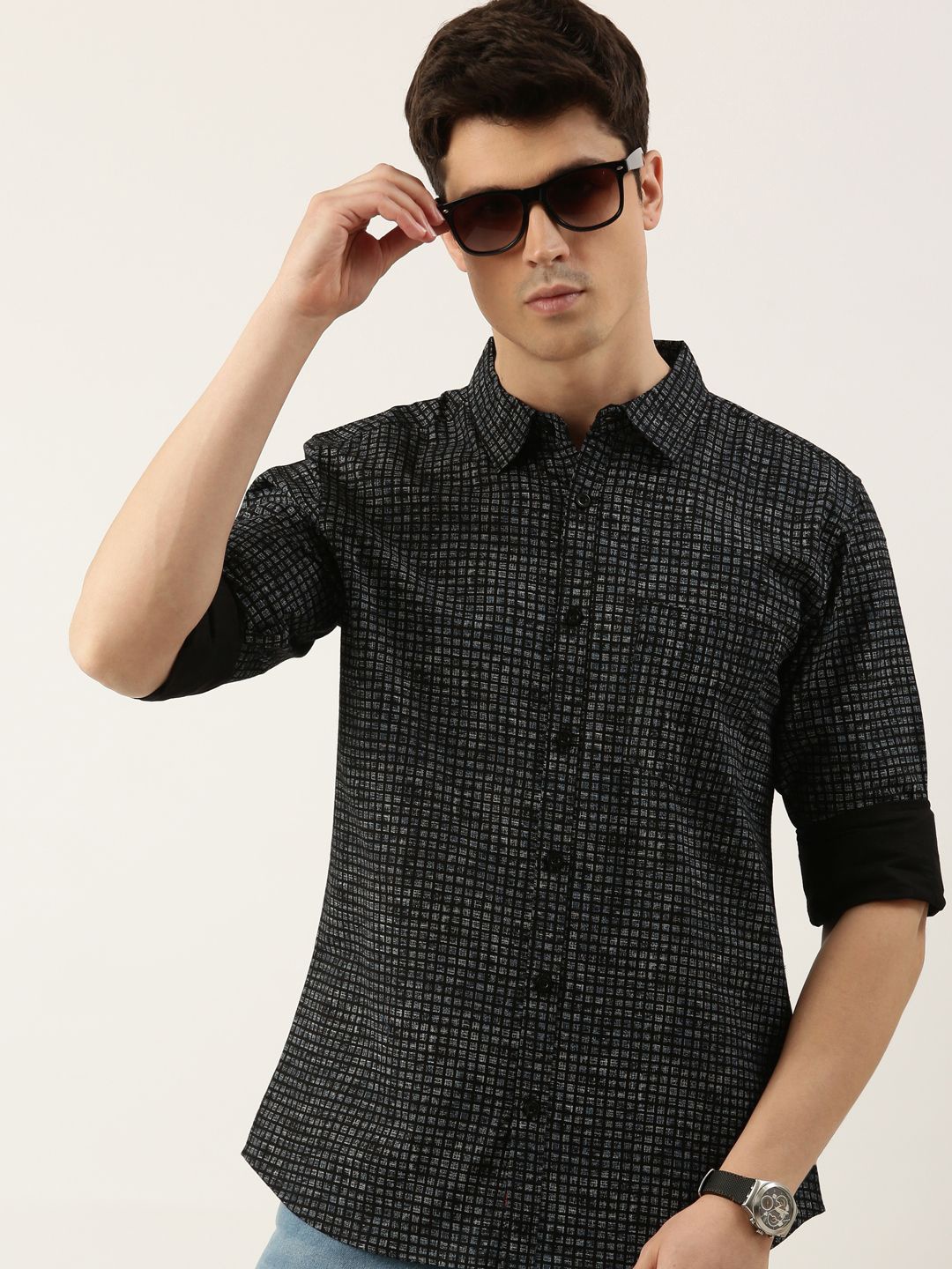 

Metronaut Men Spread Collar Checked Cotton Casual Shirt, Black