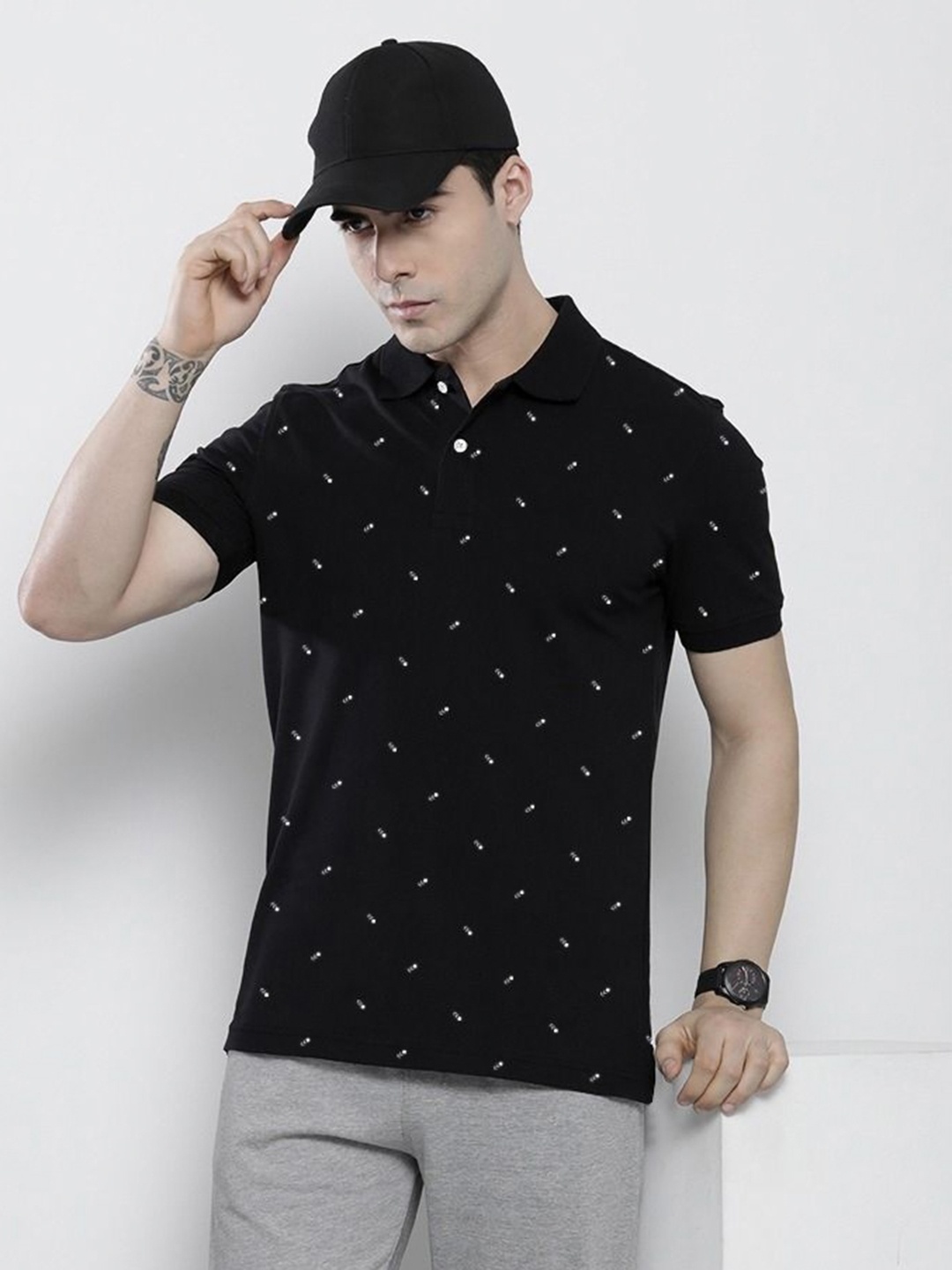 

MERRIMENT Men Geometric Printed Polo Collar Cotton T-shirt, Black