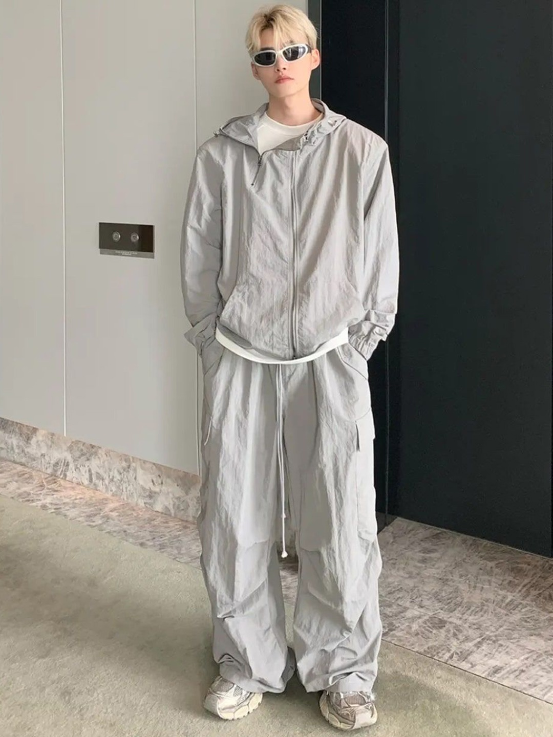 

EVERDION Men Mock Collar Neck Tracksuit, Grey