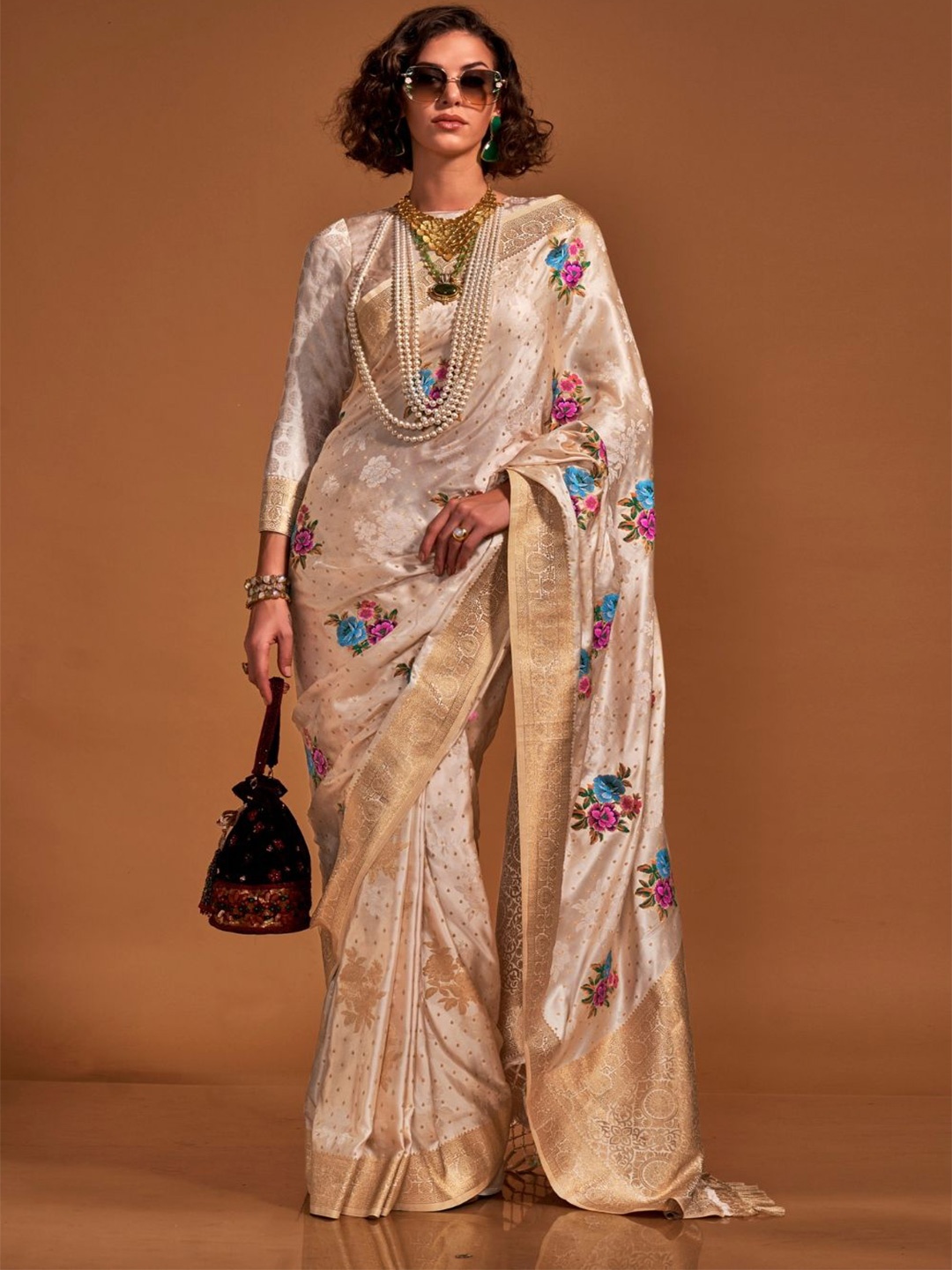 

BLENDIFY Woven Design Zari Satin Banarasi Saree, Cream