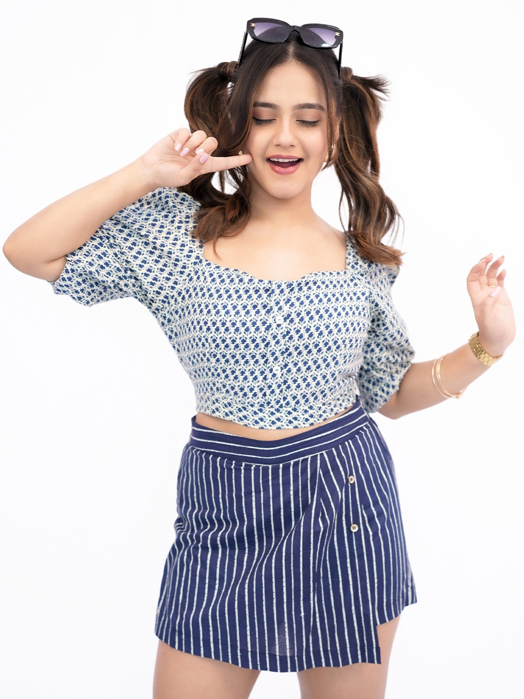 

BELLO DONA CLOTHING Polka Dot Print Puff Sleeve Cotton Blouson Crop Top, Blue