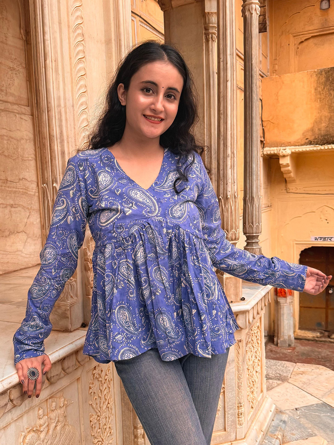 

Vastravali Jaipur Floral Printed Cotton Empire Top, Blue