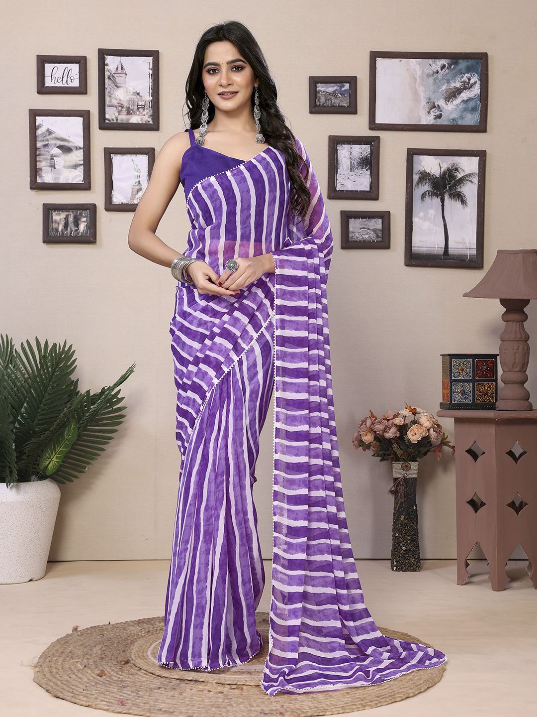 

DIVASTRI Women Striped Ready to Wear Saree, Purple