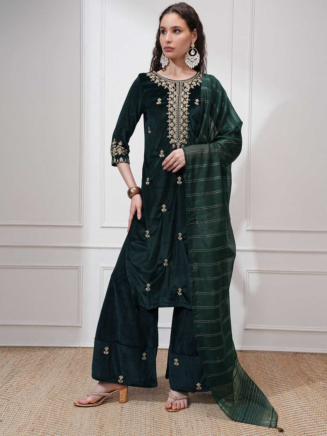 

Vishudh Women Ethnic Motifs Printed Regular Kurta with Trousers & With Dupatta, Sea green