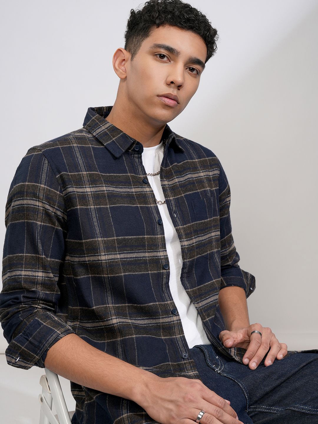 

HIGHLANDER Men Grindle Flannel Textured Checked Casual Shirt, Navy blue
