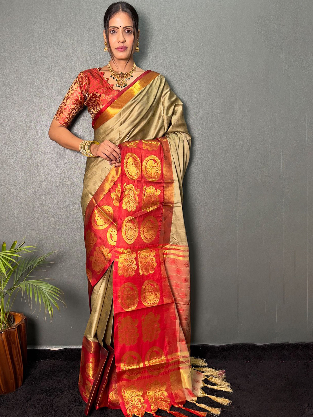 

DIVASTRI Woven Design Printed Zari Ready to Wear Banarasi Saree, Brown
