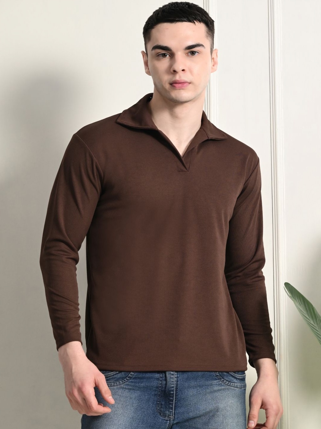 

CLAFOUTIS Men Self Design Polo Collar T-shirt, Brown