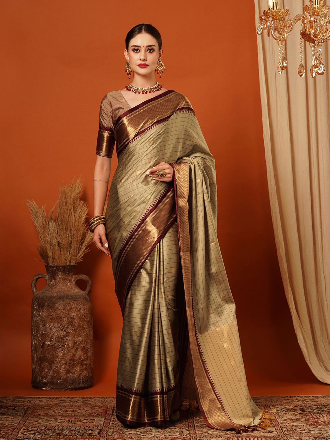 

DIVASTRI Woven Design Zari Pure Silk Banarasi Saree, Brown