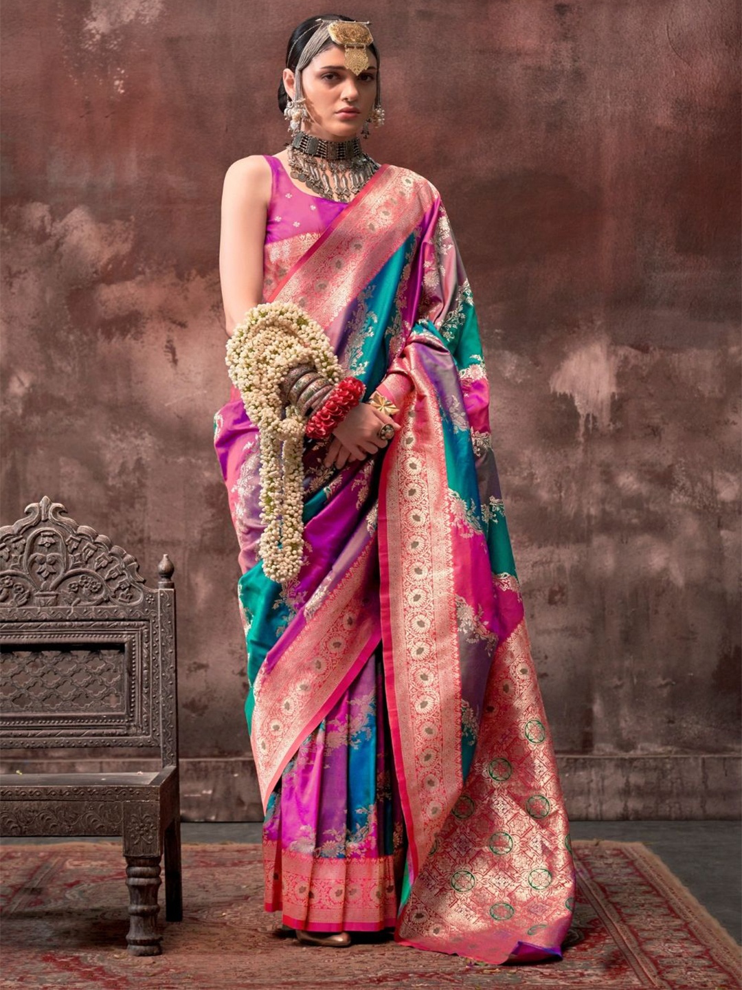 

BLENDIFY Woven Design Zari Silk Blend Banarasi Saree, Purple