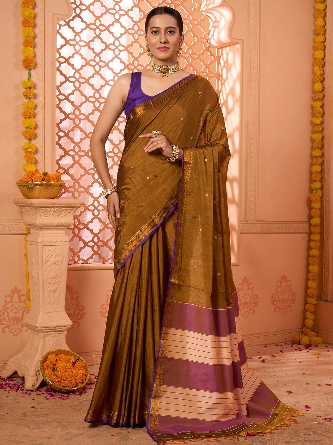 

NITARAA Ethnic Motifs Woven Design Zari Ilkal Saree, Gold