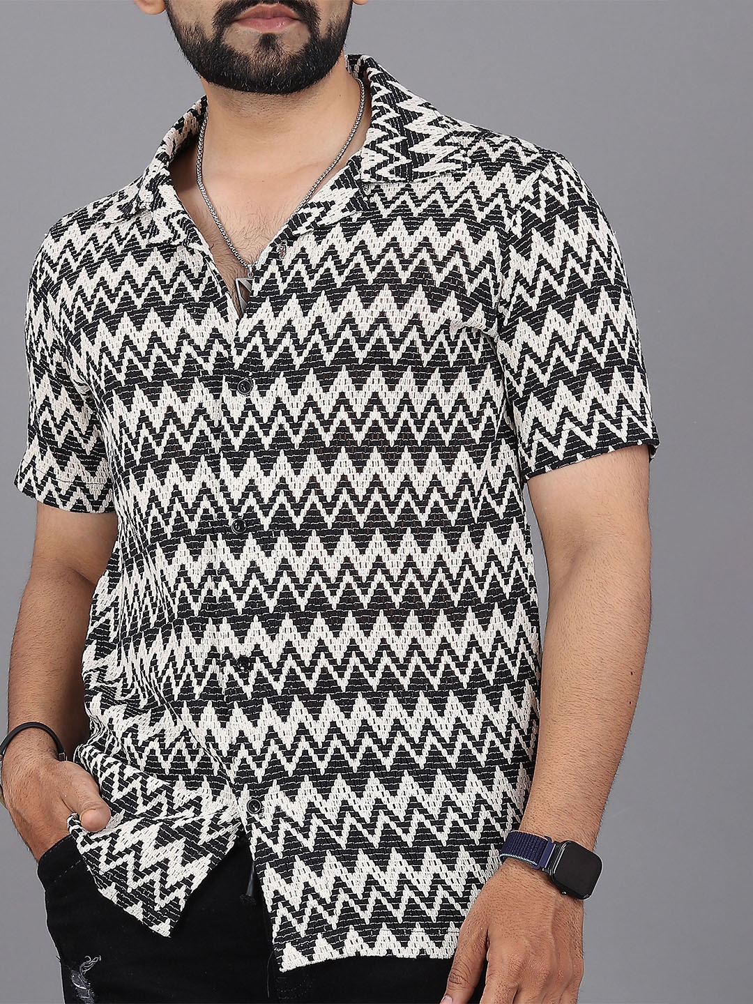 

INDICLUB Men Relaxed Fit Cuban Collar Chevron Striped Casual Shirt, Black