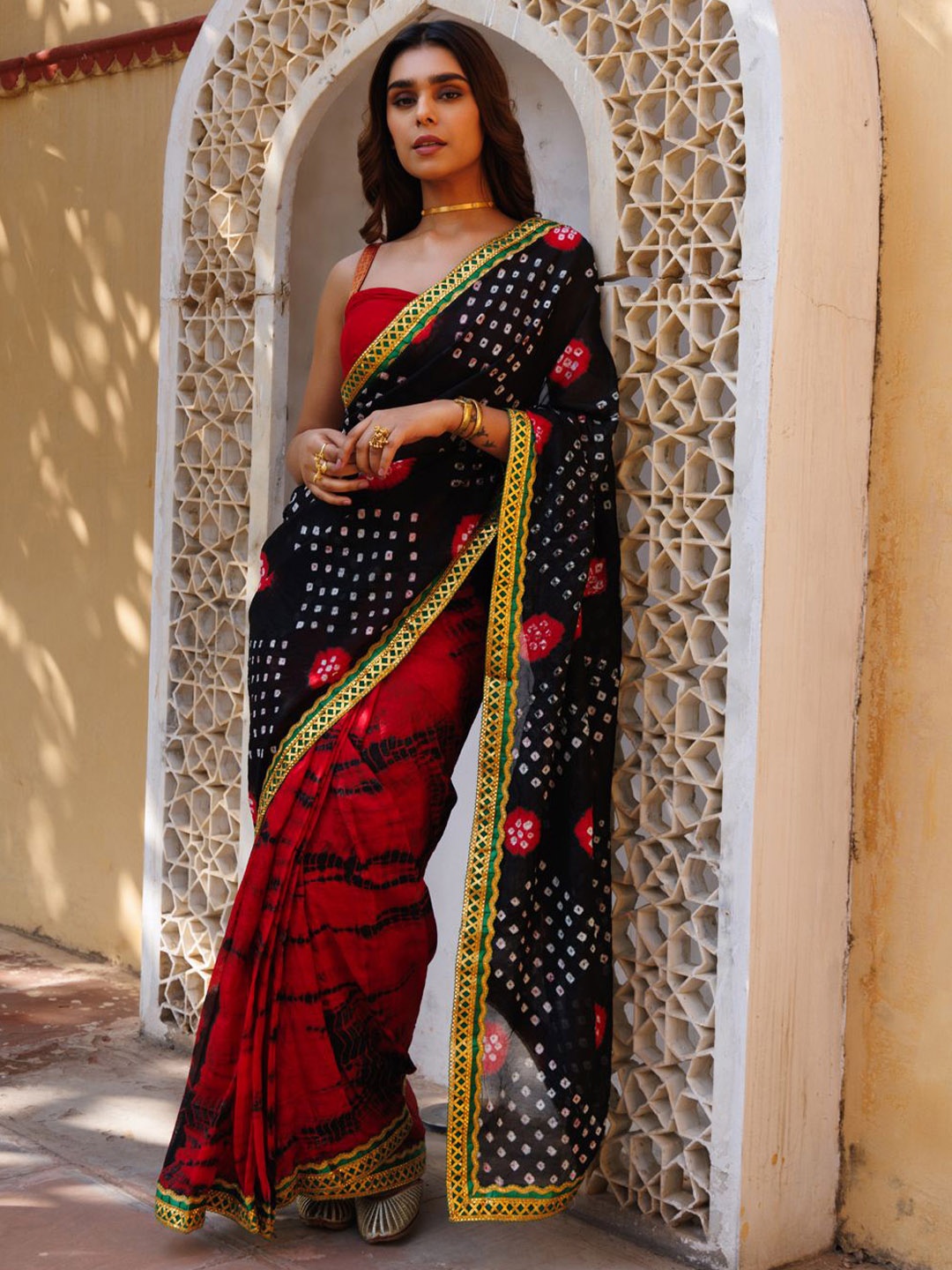 

Geroo Luxe Dyed Tie and Dye Zari Pure Silk Ready to Wear Saree, Red