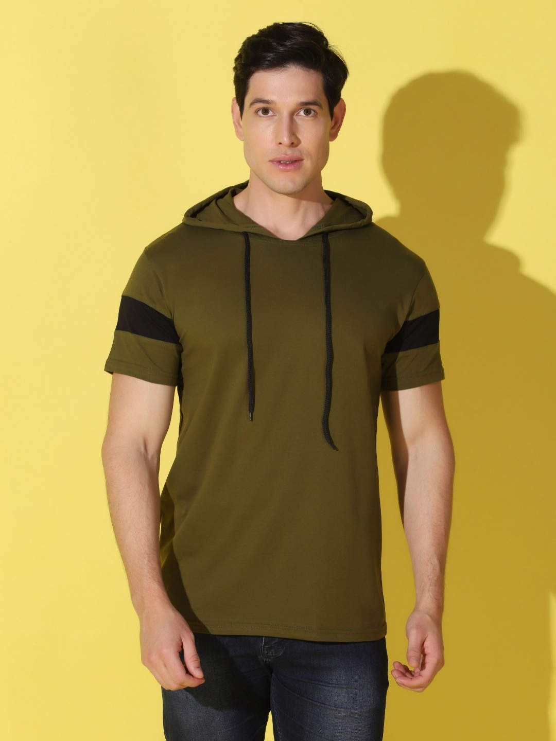 

WOOSTRO Men Solid Hood Cotton T-shirt, Olive