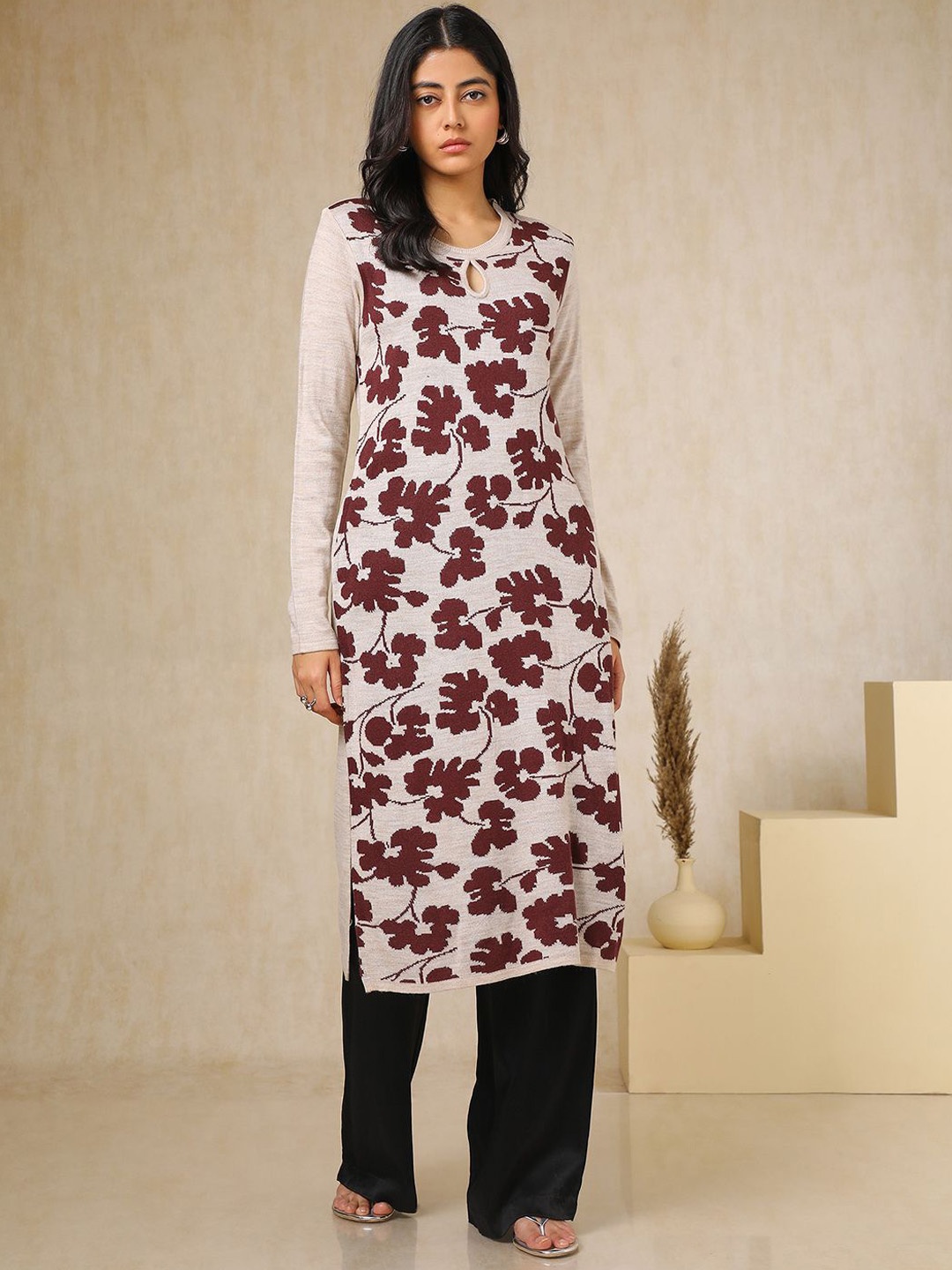 

Soch Women Keyhole Neck Kurta, Off white