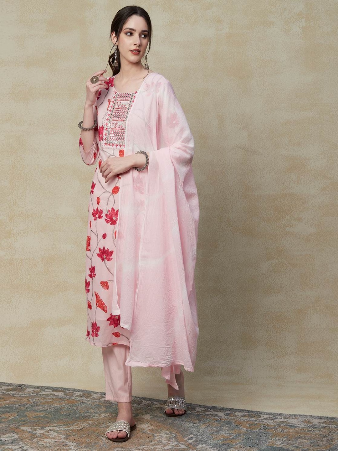 

KETAKI FASHION Floral Printed Mirror Work Straight Kurta With Trousers And Dupatta, Peach