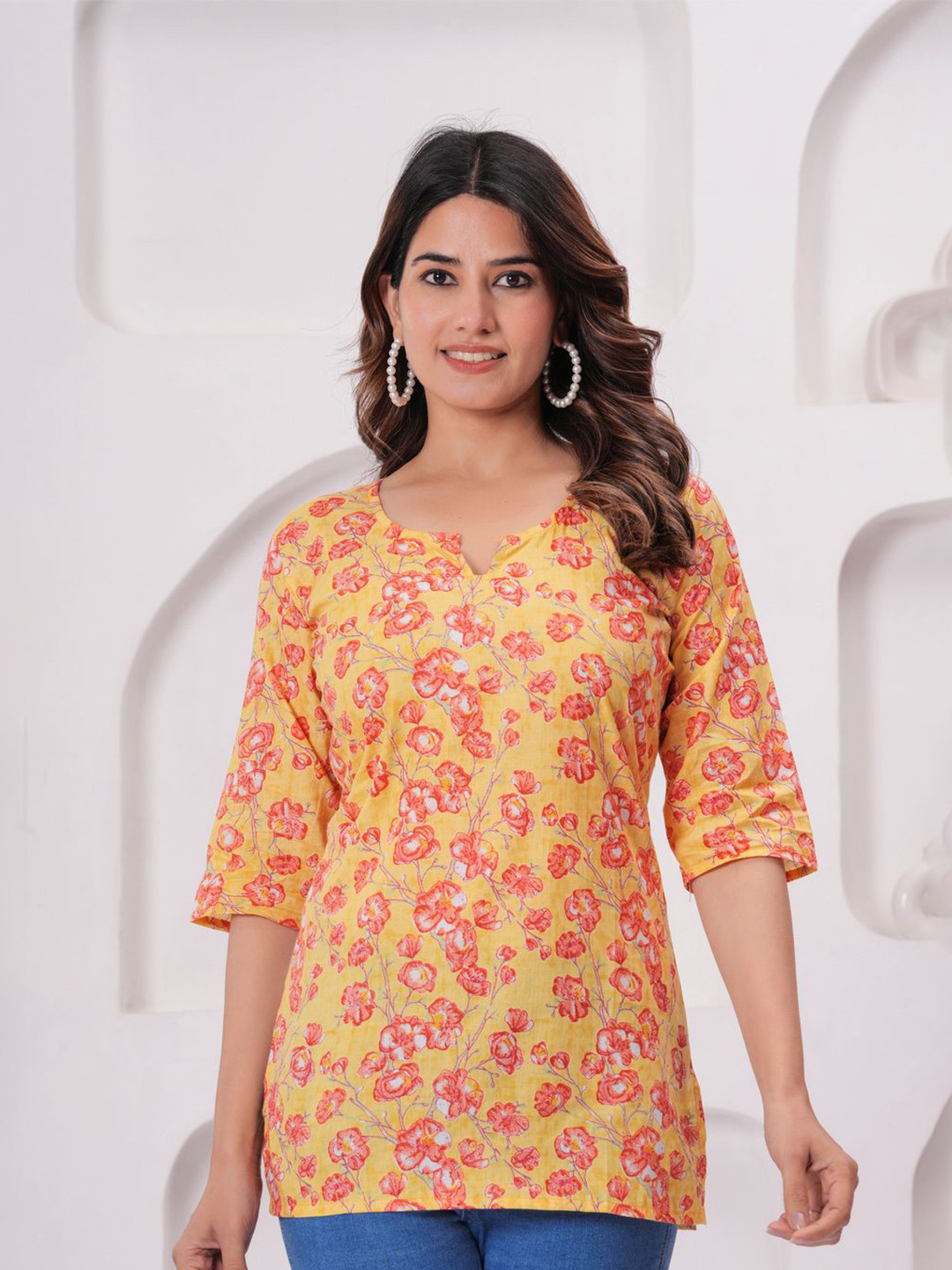 

JAIPUR KURTI HUB Floral Printed Pure Cotton Kurti, Yellow