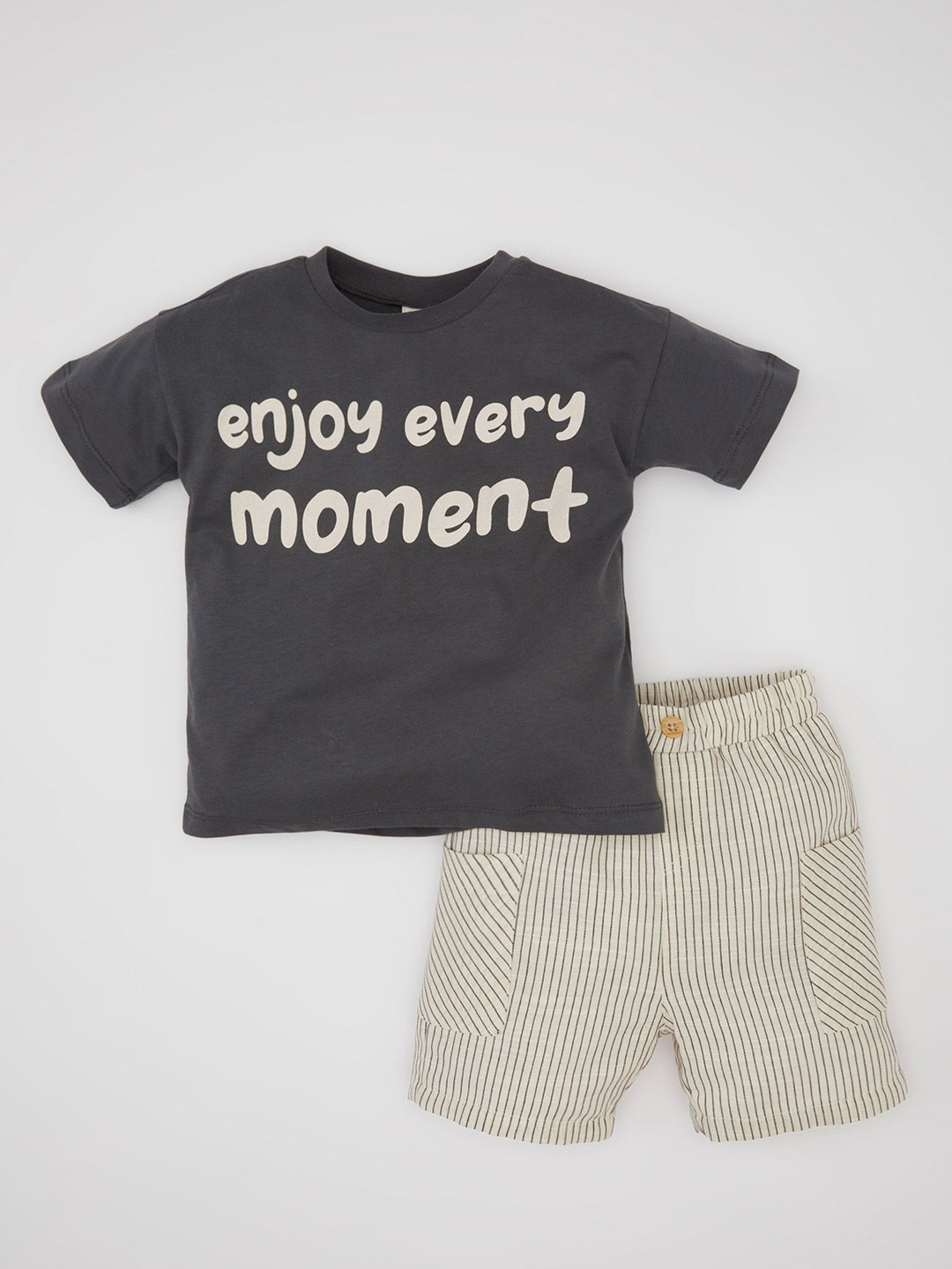 

DeFacto Boys Printed T-shirt with Shorts, Black