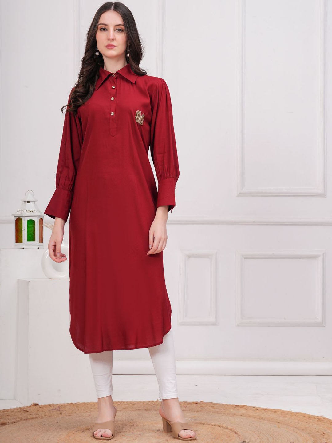 

KALINI Embellished Shirt Collar Straight Kurta, Maroon