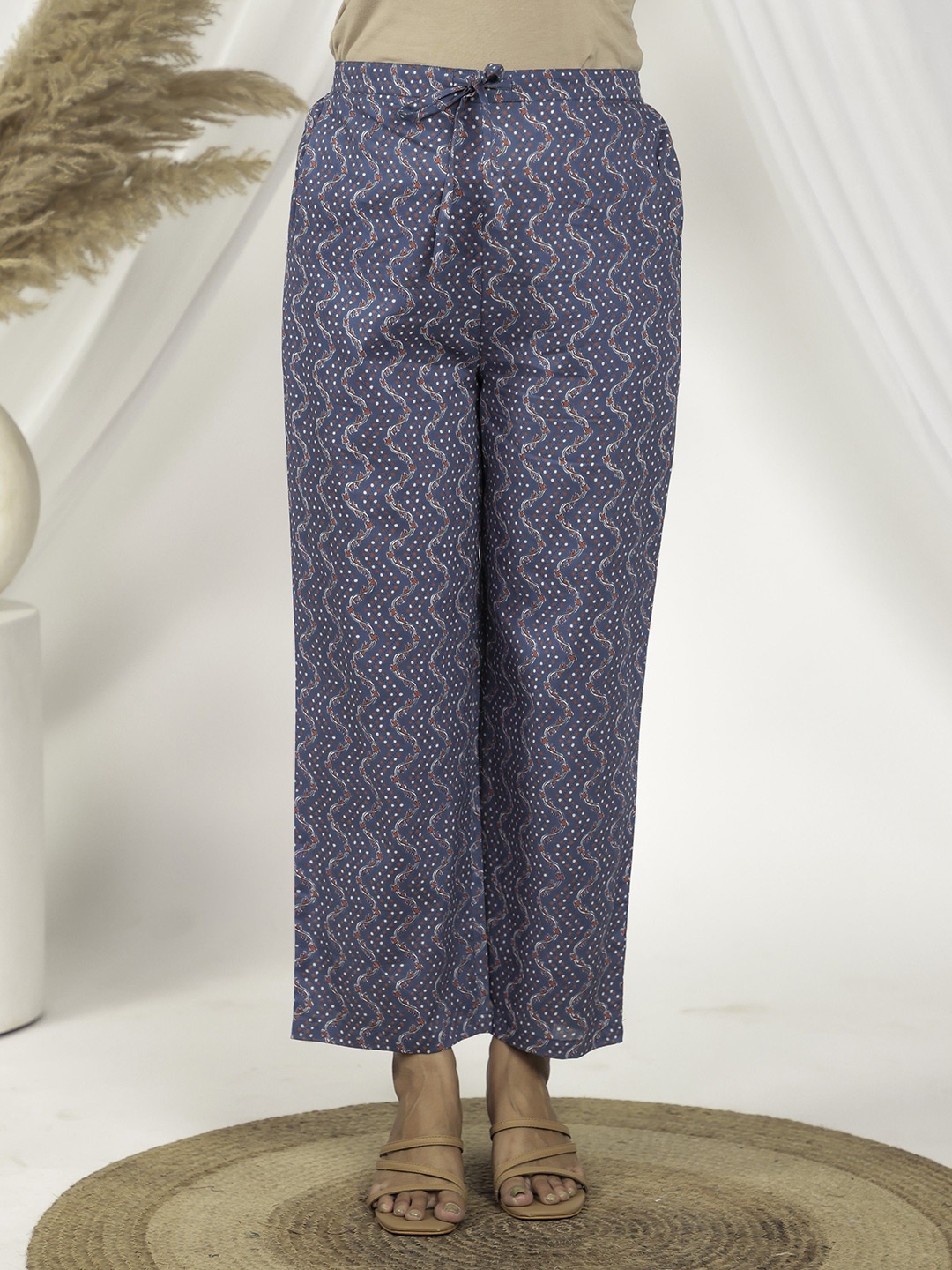 

Aramya Women Floral Printed Ethnic Palazzos, Blue