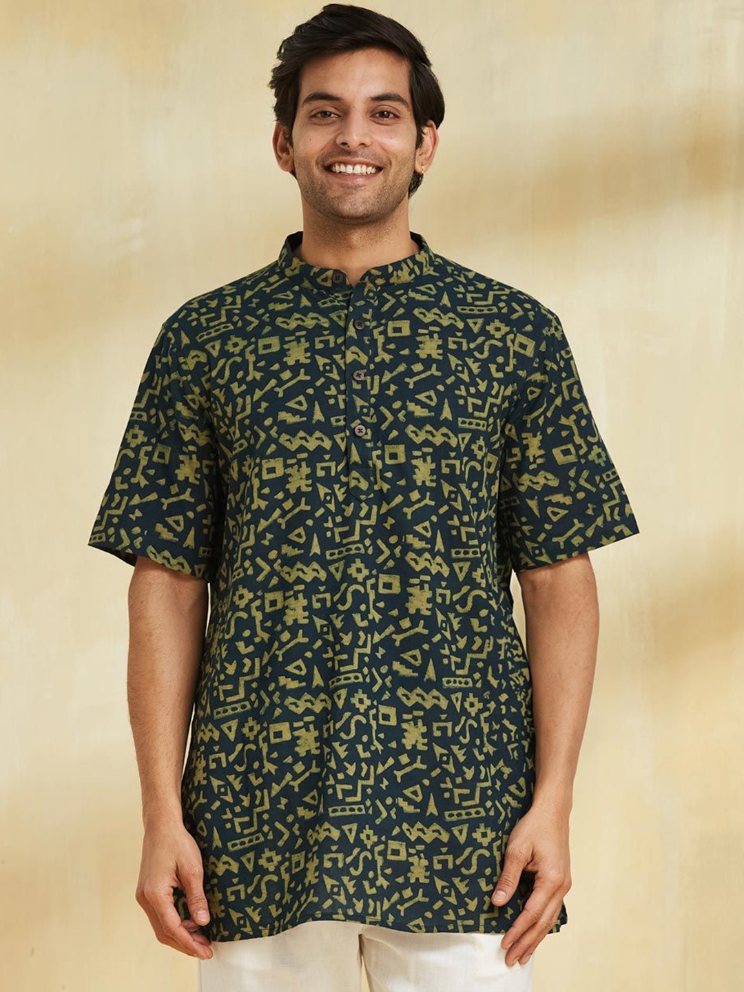 

Fabindia Geometric Dabu Printed Band Collar Cotton Short Kurta, Green