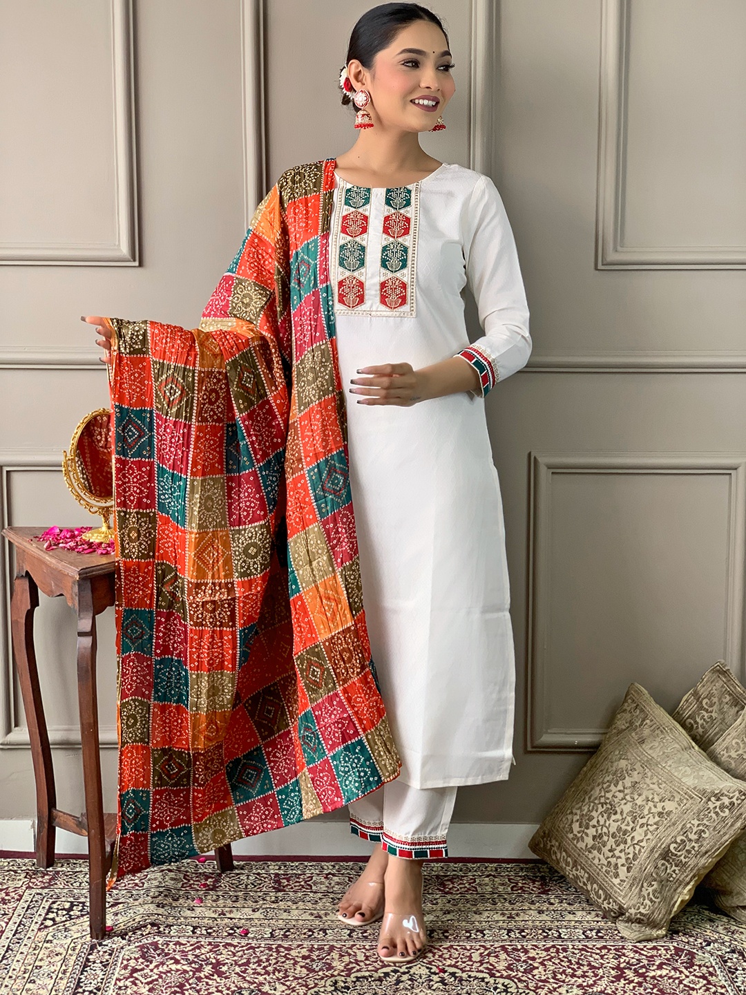 

JAPNAAM Embroidered Round Neck Kurta With Trousers & Dupatta, White