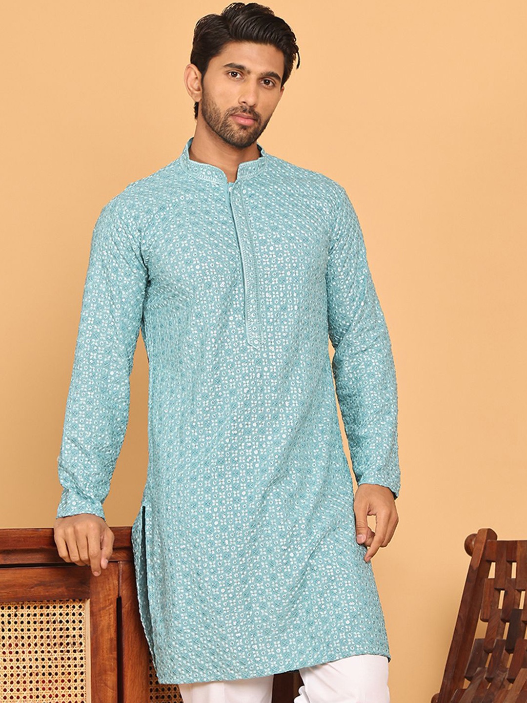 

Jompers Geometric Embroidered Mandarin Collar Sequinned Straight Kurta, Blue