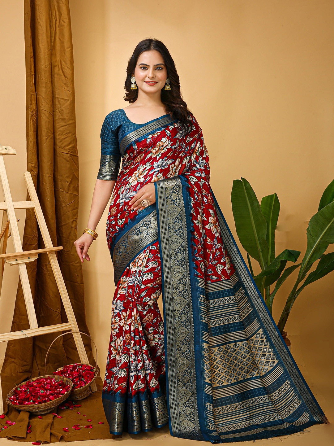 

HI FI NX Floral Printed Woven Design Banarasi Saree, Red