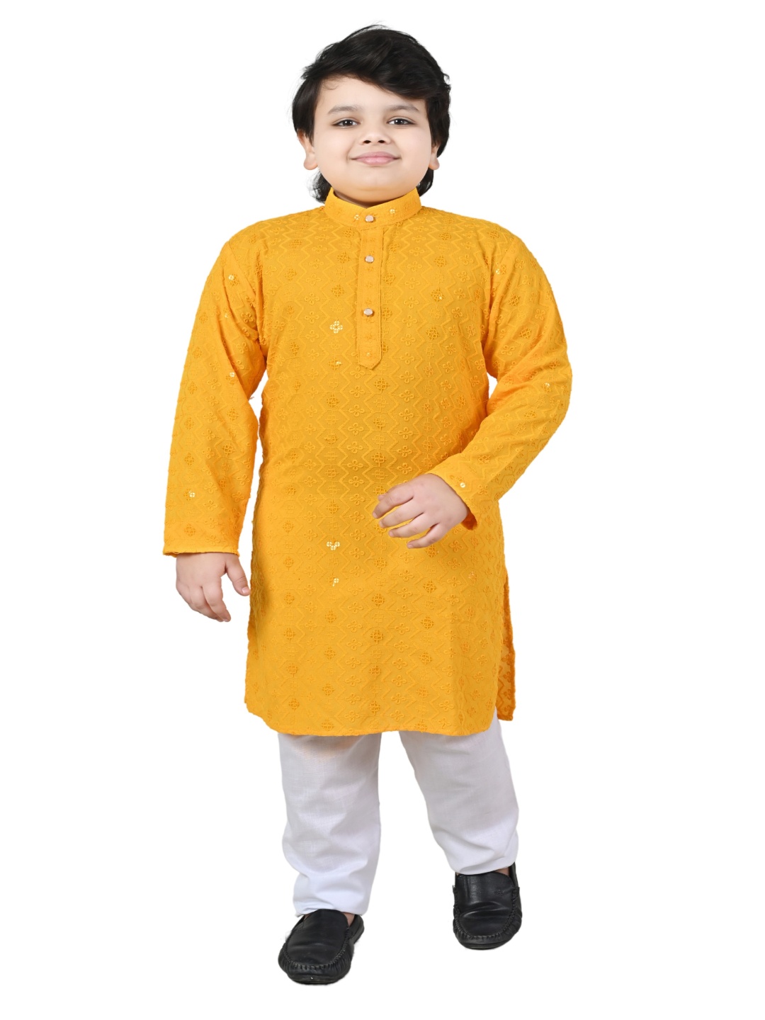 

Arshia Fashions Floral Embroidered Sequinned Band Collar Straight Kurta With Pyjamas, Yellow